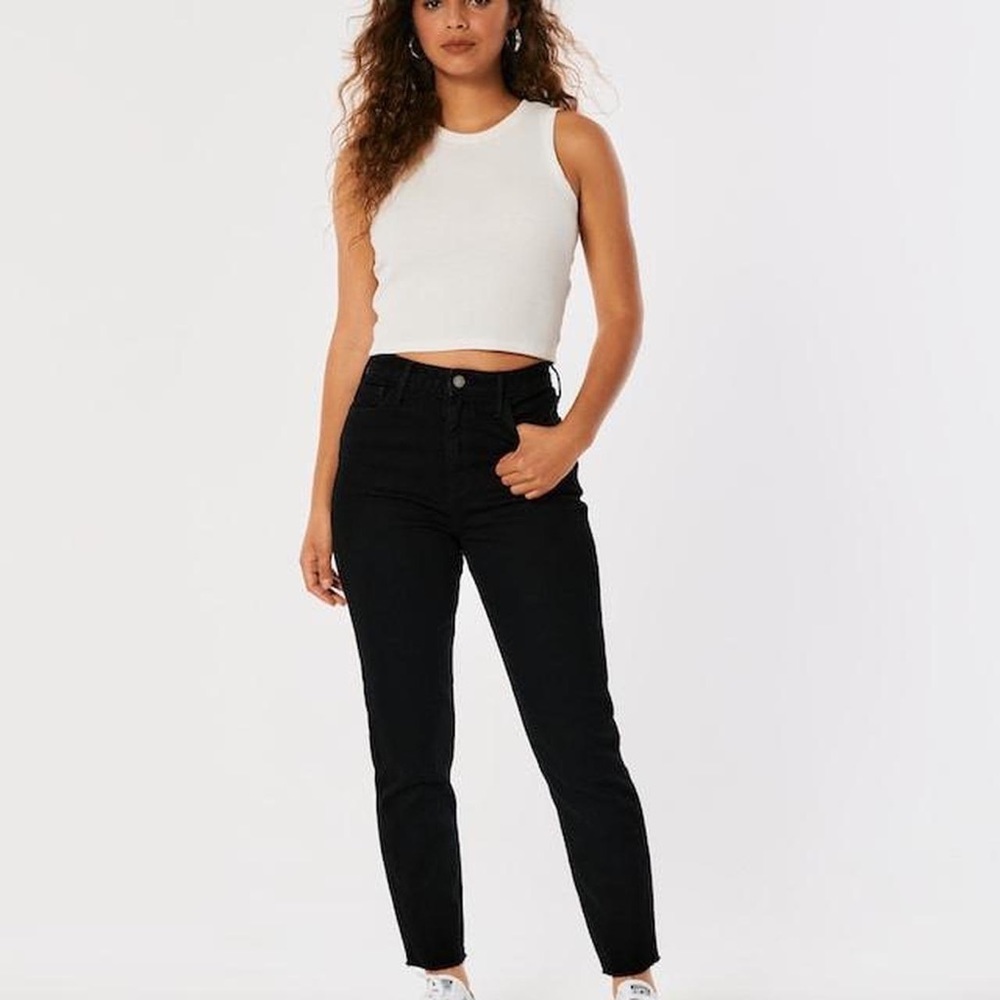 Hollister Ultra High-rise Black Mom Jeans